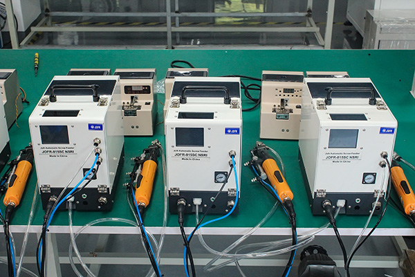 使用自動鎖螺絲機要注意哪些方面？堅豐電子告知您